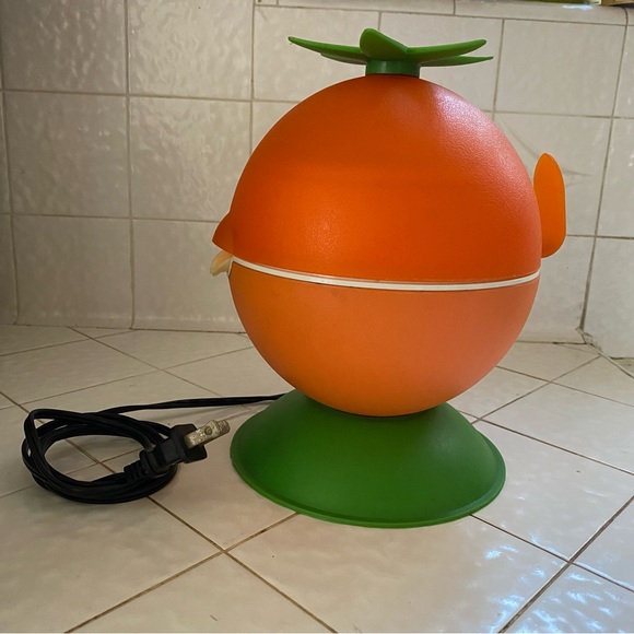 Vintage Orange Juicer with Green Base - Picture 1 of 4